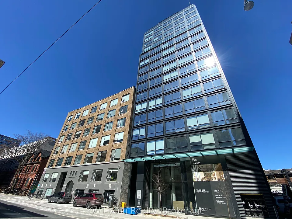 458 Richmond St W #703
