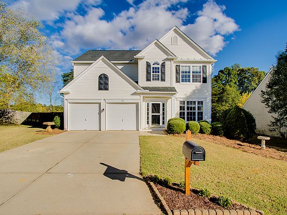 2nd image of 322 Karsten Creek Dr