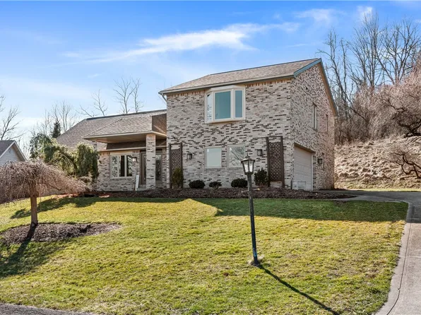 3319 Carriage Cir, Export, PA 15632