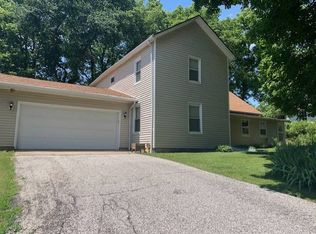 15847 State Route 125, Virginia, IL 62691