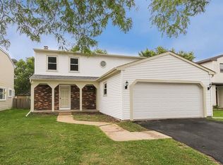 721 N Lakeside Dr, Vernon Hills, IL