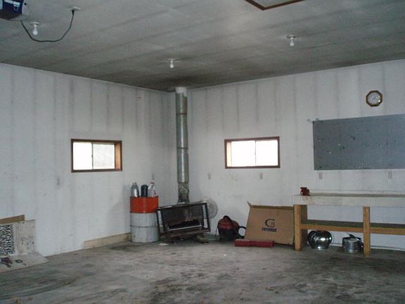 3rd image of 304 Pleasant Ave SE