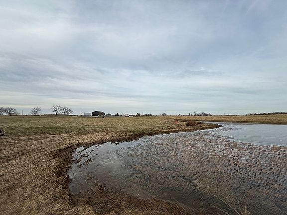 5th image of 991 NE 100th Rd