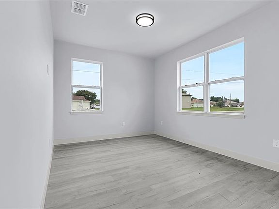 4th image of 965 NANCY COURT