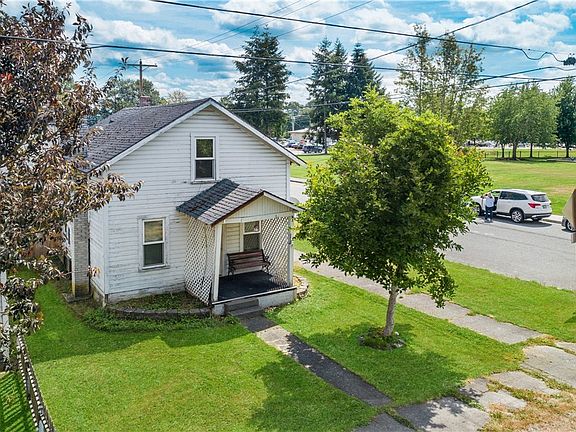2nd image of 301 Lincoln Ave