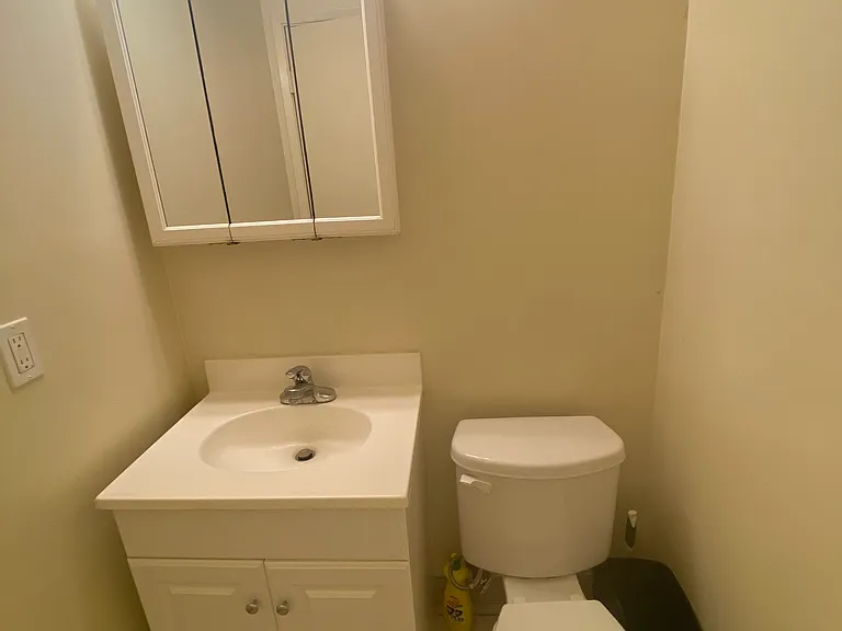 285 E Del Mar Blvd #3 — Photo 11