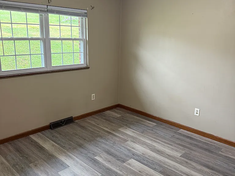 107 E North St #1 — Photo 11