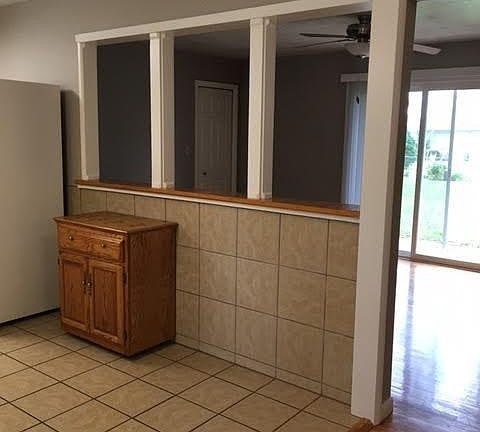 Eat-in looking into living room