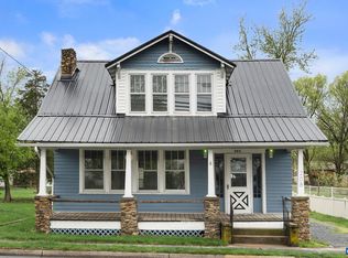 208 E Lee St, Broadway, VA 22815