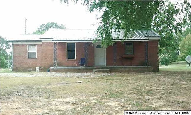 2nd image of 415 Peyton Rd