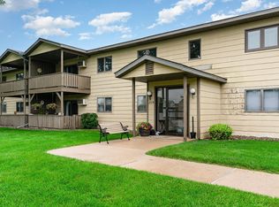 2114 Village Dr APT 125, Red Wing, MN 55066