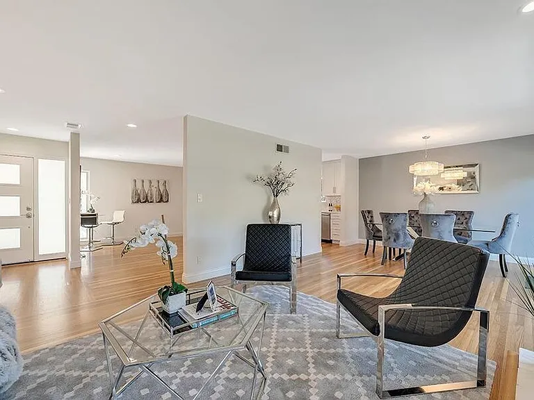 661 W Remington Dr — Photo 9