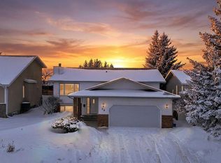 90 Douglas Ave, Red Deer, AB T4R2G6