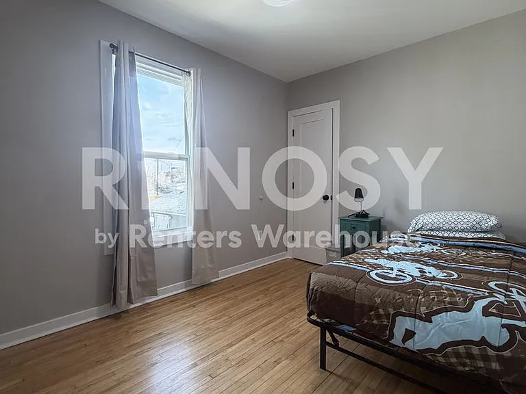 2925 2nd Ave S #3 — Photo 5