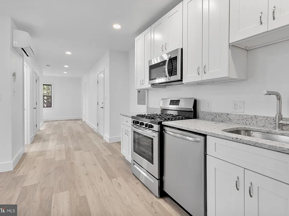 1353 Nicholson St NW #1