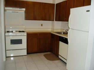 901 Cricket Ln UNIT 901, Woodbridge, NJ