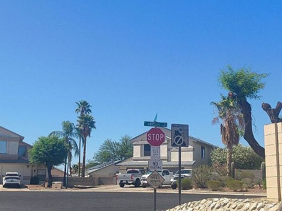 5th image of 4900 W Hurston Dr
