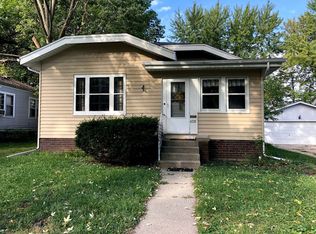 605 S Clayton St, Bloomington, IL