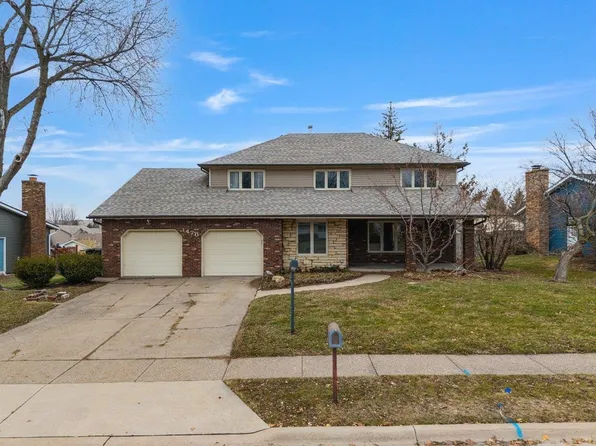1470 Terrace Park Dr, Bettendorf, IA 52722