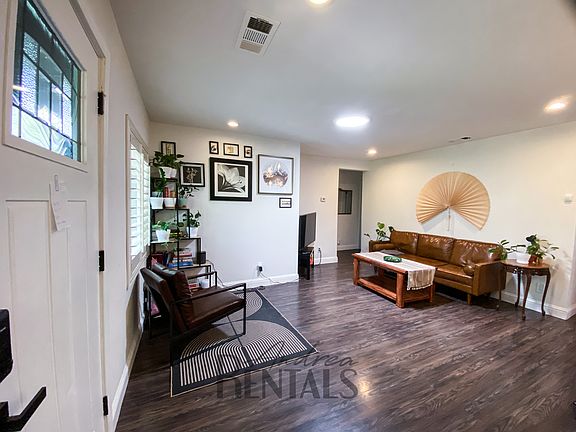 2nd image of 3884 Delmont Ave