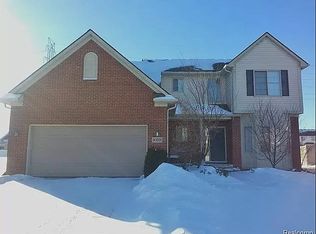 30228 Cherry Blossom Ln, Flat Rock, MI 48134