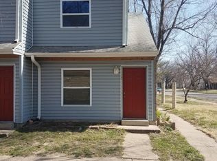 1208 Yuma St APT 4, Manhattan, KS 66502