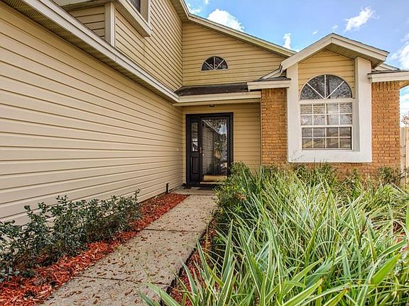 2nd image of 1776 Meadowgold Ln
