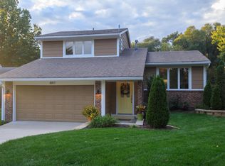 8817 Hammontree Cir, Urbandale, IA 50322