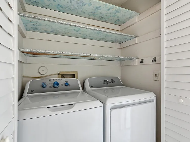3242 Perimeter Dr — Photo 23
