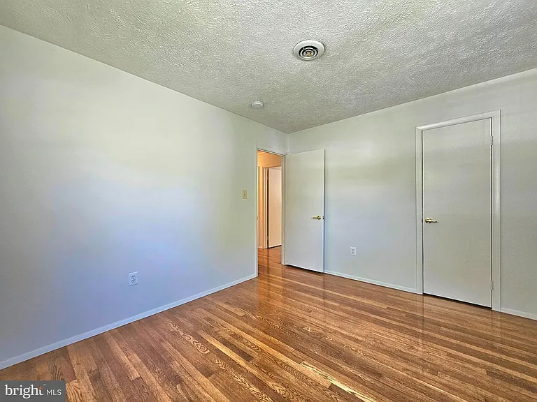 4123 Glendale Rd — Photo 18