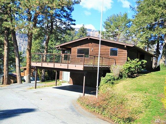 3rd image of 2233 Lakeshore Dr