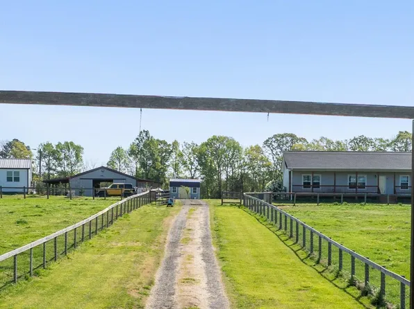 520 Plainfield Church Rd, Siler City, NC 27344