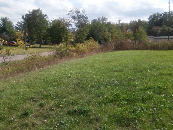 THATS LAZY K ON LEFT