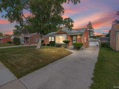 23510 Scotia Rd, Oak Park, MI, 48237