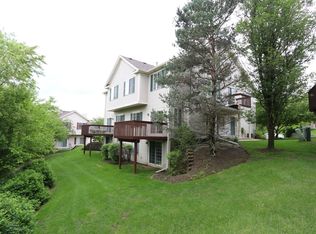 522 Fox Ridge Dr, Fox Lake, IL 60020