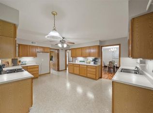 609 Main St, East Lynne, MO 64743