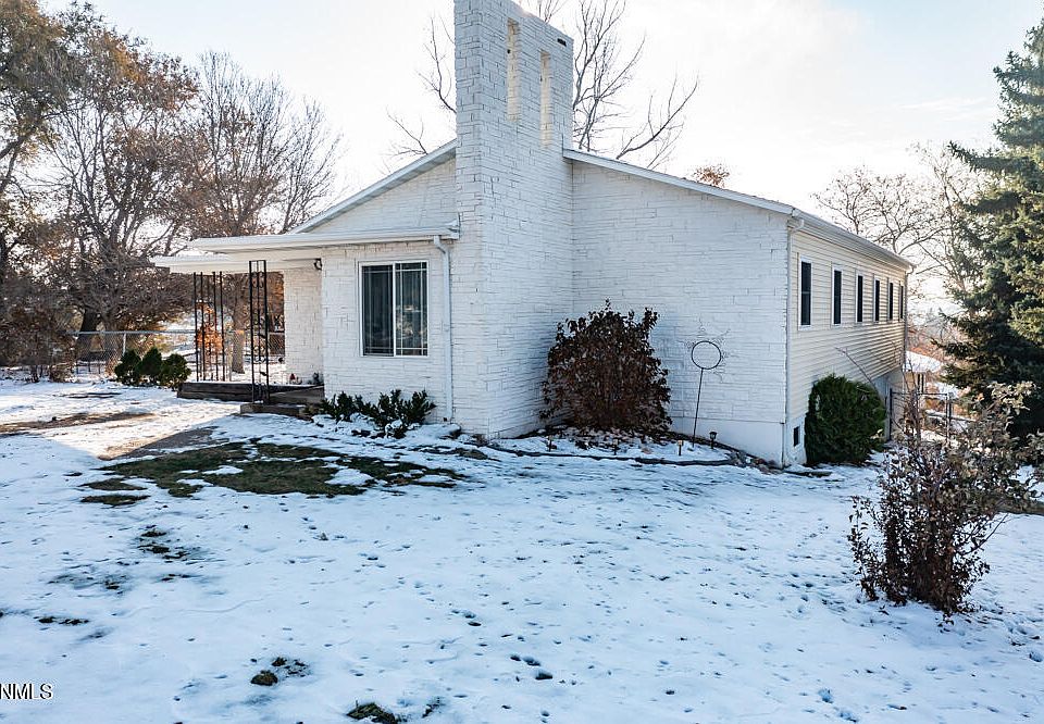 611 9th St NW, Mandan, ND 58554 MLS 4010579 Zillow
