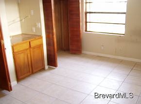 5th image of 1860 Sandbar Dr