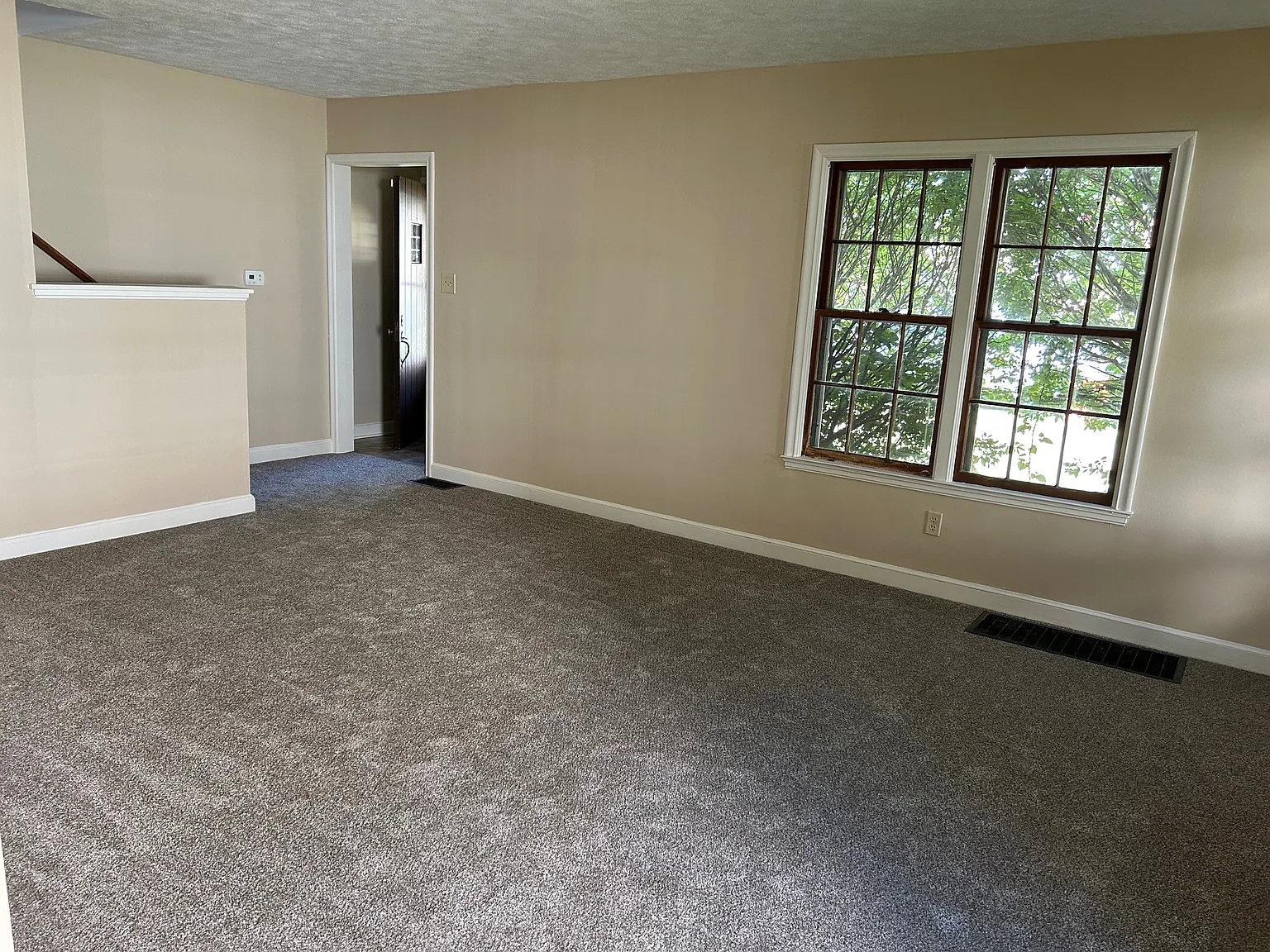 2 bed, $900 — Photo 3