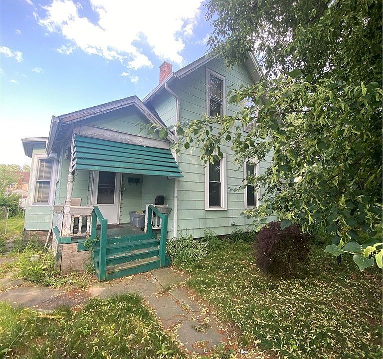 1st image of 2069 W 95th St