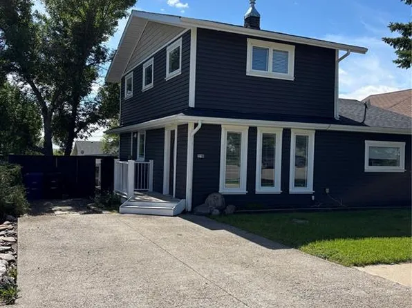 210 6th AVENUE SW, Eston, SK S0L 1A0