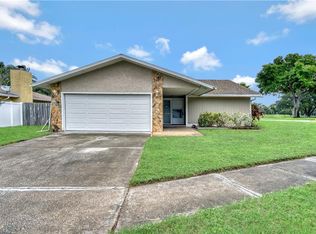 12079 Meadowbrook Ln, Largo, FL 33774