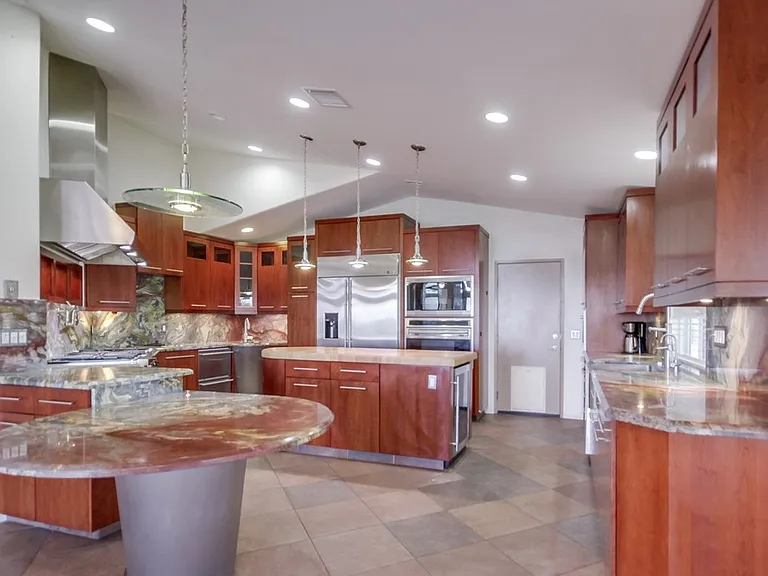 2703 Lobelia Rd — Photo 19