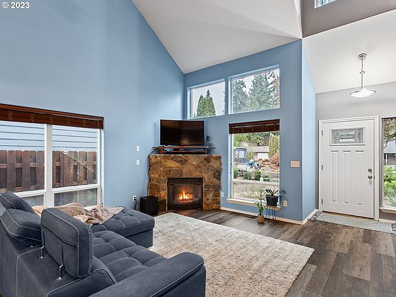 5th image of 2223 NE 110th St