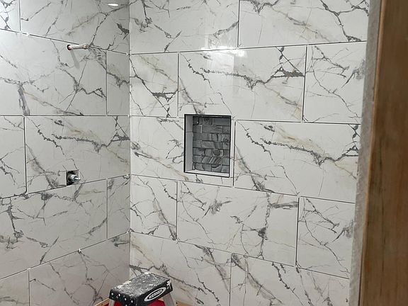 4th image of 2519 W 3rd Ave