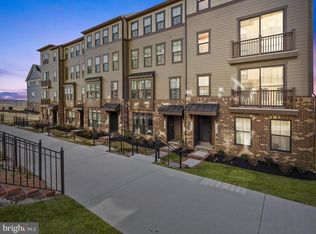 17437 Southern Shores Dr, Dumfries, VA 22026