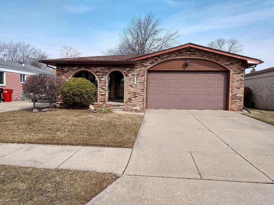 1st image of 20473 Bigelow St