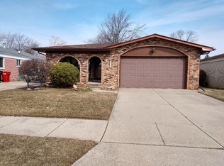 20473 Bigelow St, Roseville, MI 48066