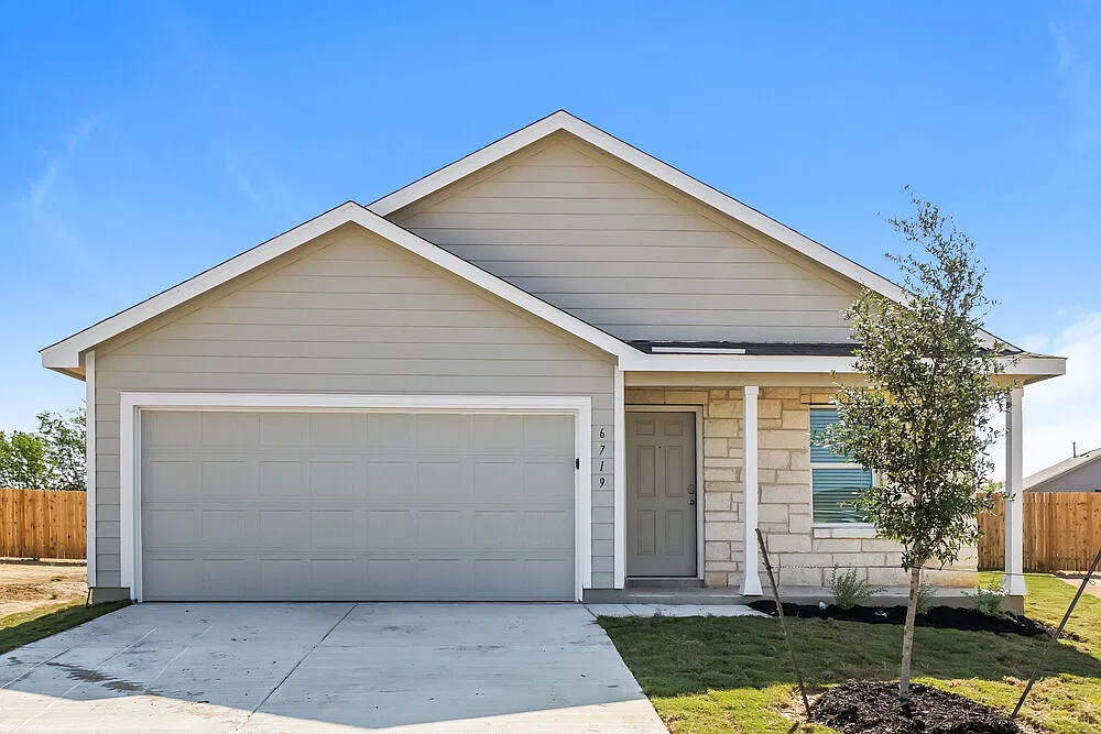 3 bed, 2.0 bath, 1474 sqft, $1,745 — Photo 1