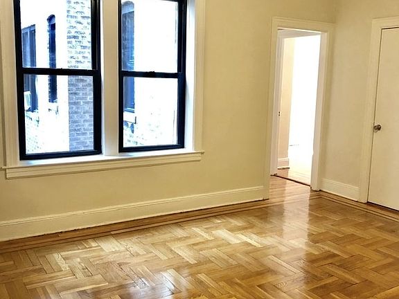 3rd image of 4414 47th Ave APT B5